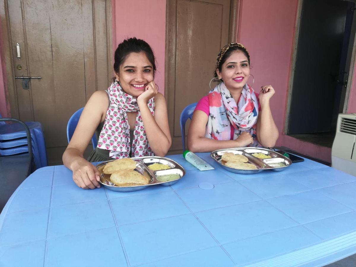 Abhi Homestay Hampi Zewnętrze zdjęcie