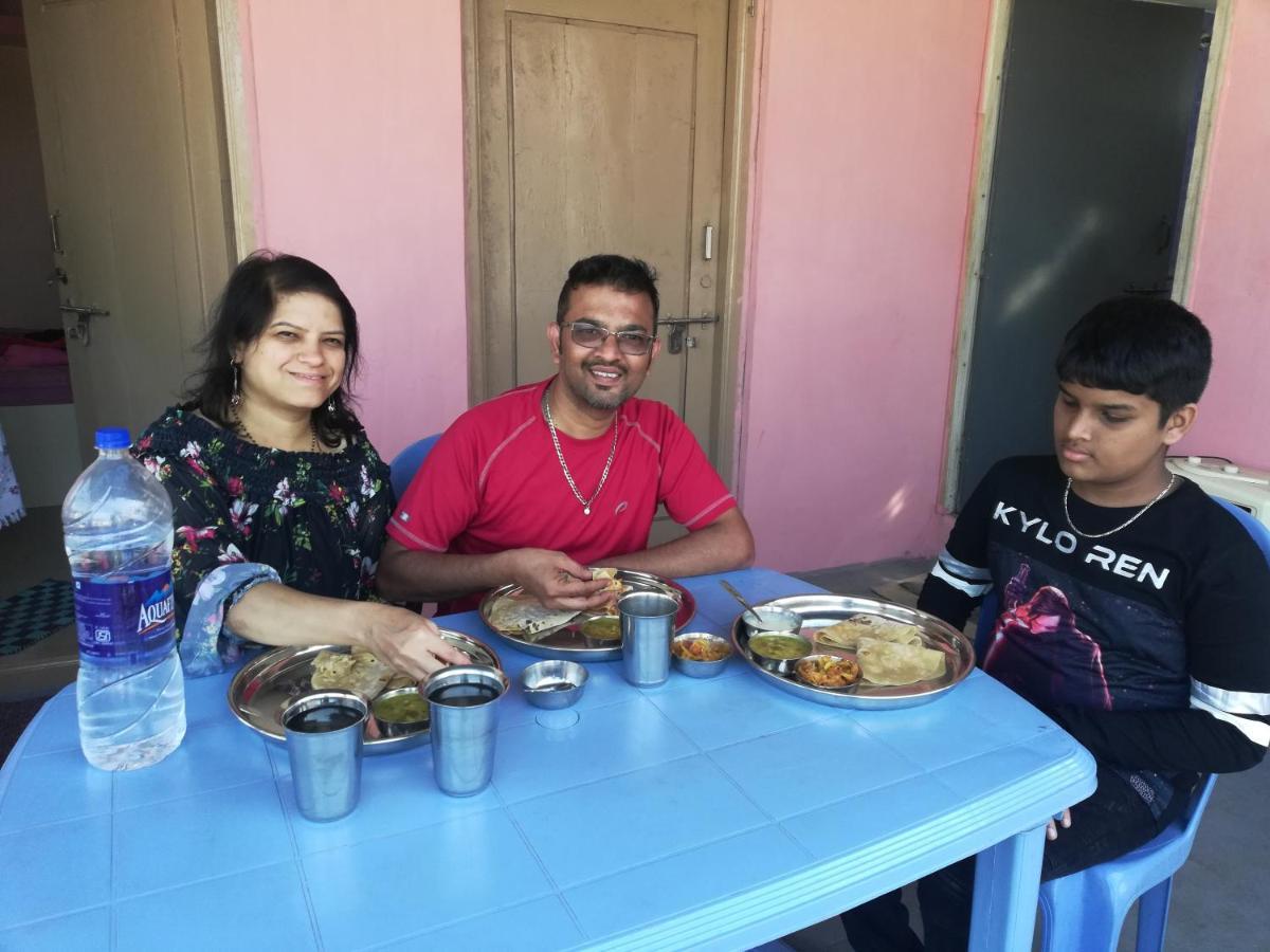 Abhi Homestay Hampi Zewnętrze zdjęcie